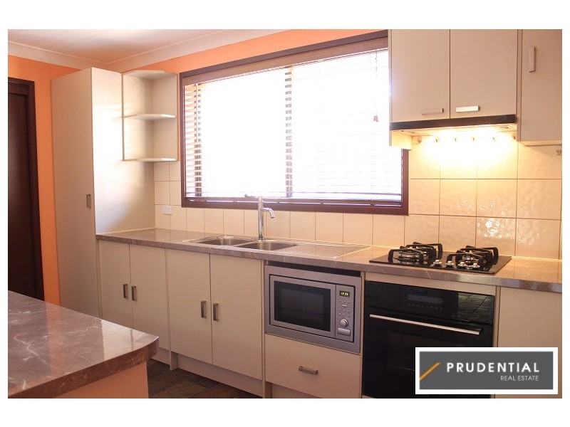 24 Octavia Avenue, Rosemeadow NSW 2560