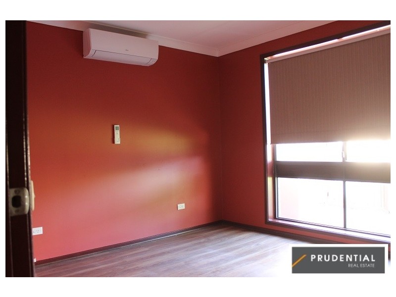 24 Octavia Avenue, Rosemeadow NSW 2560