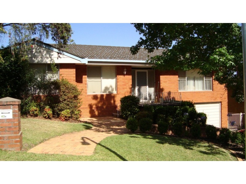 43 Coachwood Crescent, Bradbury NSW 2560
