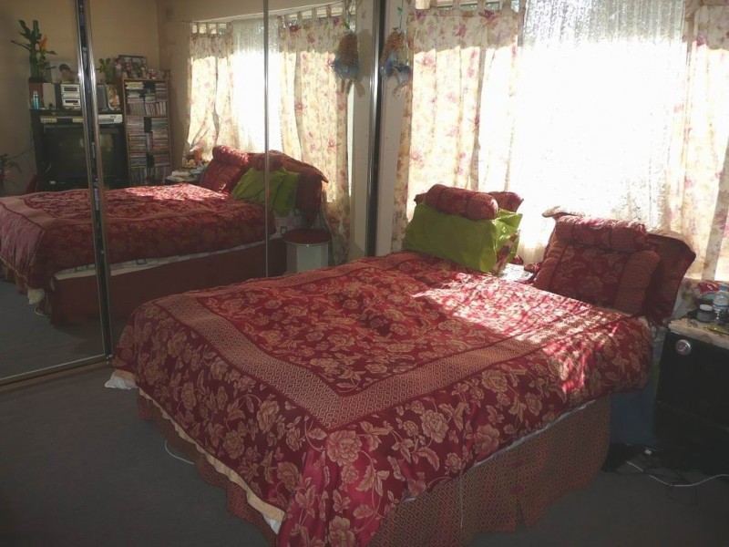 2/28 Moore Street, Campbelltown NSW 2560
