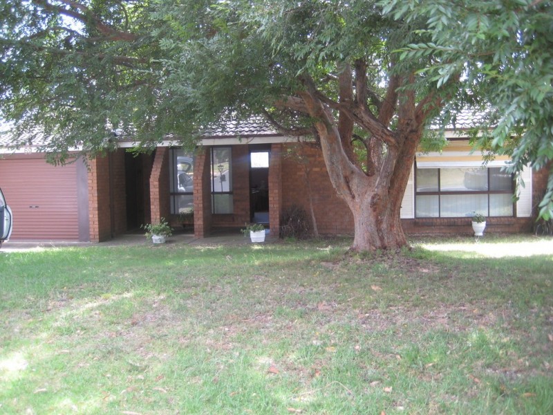 69 Akuna Avenue, Bradbury NSW 2560