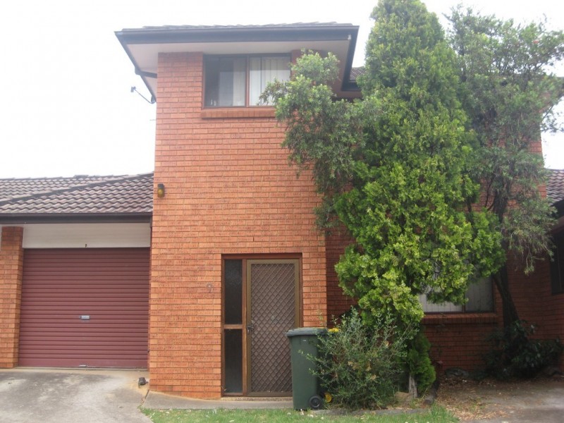 7/2 Alderney Street, Minto NSW 2566