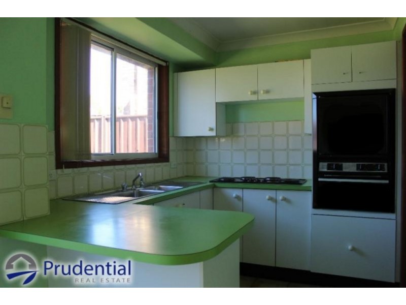 52 Adrian Street, Macquarie Fields NSW 2564