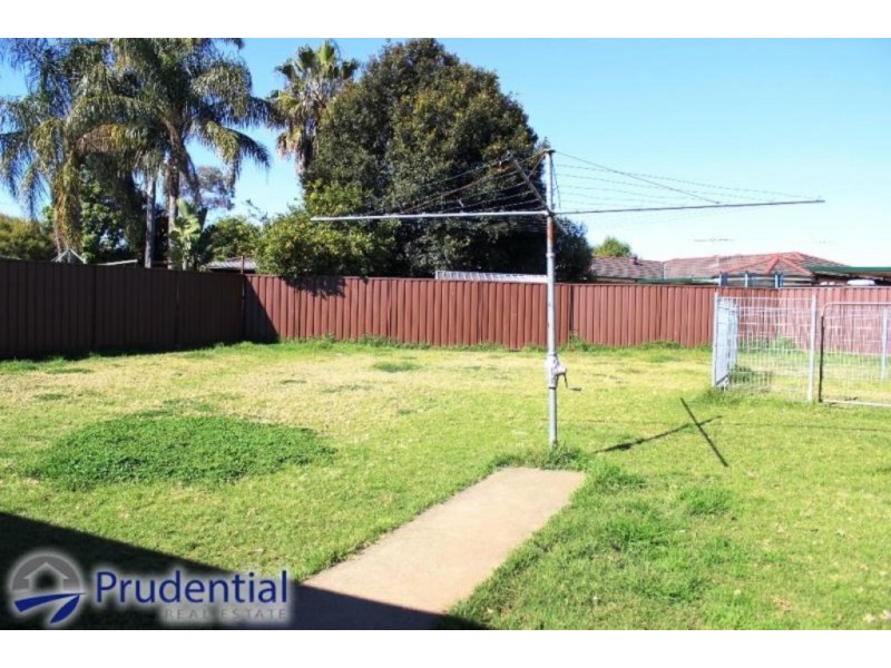 52 Adrian Street, Macquarie Fields NSW 2564