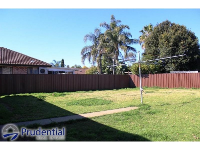 52 Adrian Street, Macquarie Fields NSW 2564
