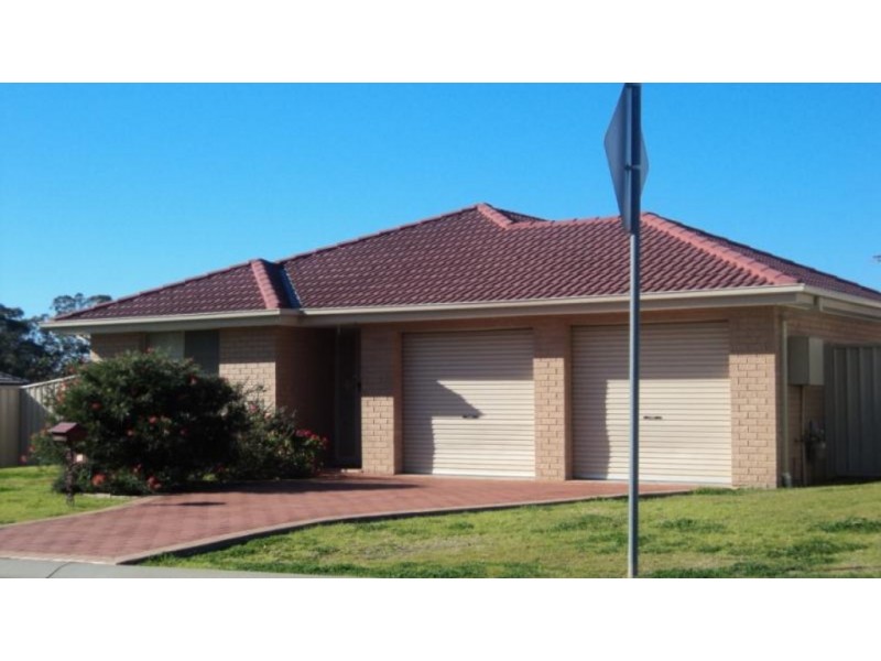 33 Gabriel Cct, Blair Athol NSW 2560