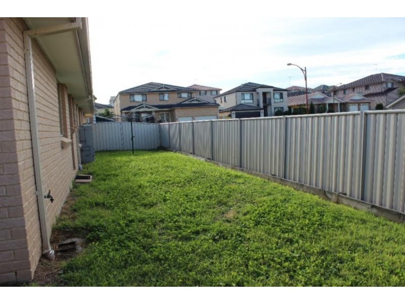 33 Gabriel Cct, Blair Athol NSW 2560