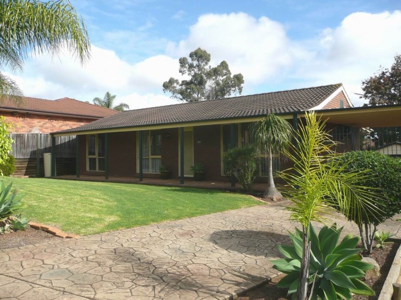 14 Agrippa Street, Rosemeadow NSW 2560