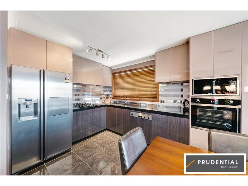 4 Lakeside Street, Currans Hill NSW 2567