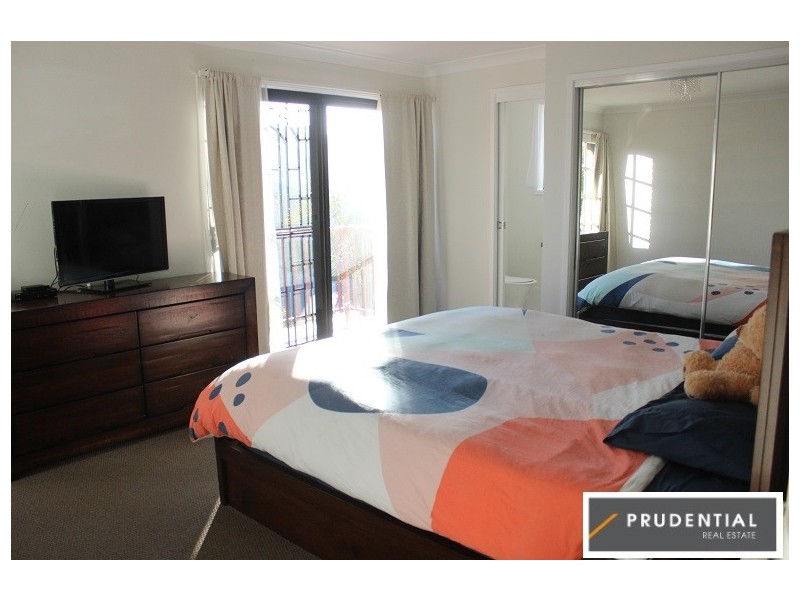 4 Lakeside Street, Currans Hill NSW 2567