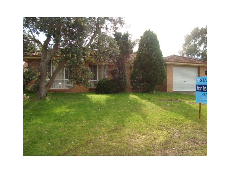 77 Potoroo Ave, St Helens Park NSW 2560