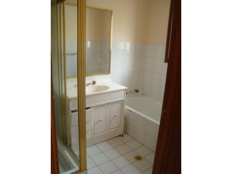 77 Potoroo Ave, St Helens Park NSW 2560