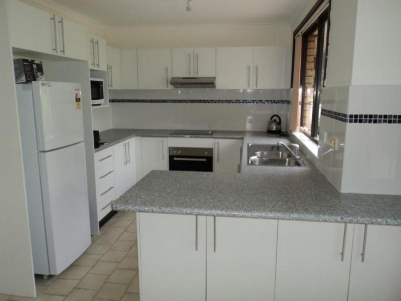 20 Crispsparkle Drive, Ambarvale NSW 2560