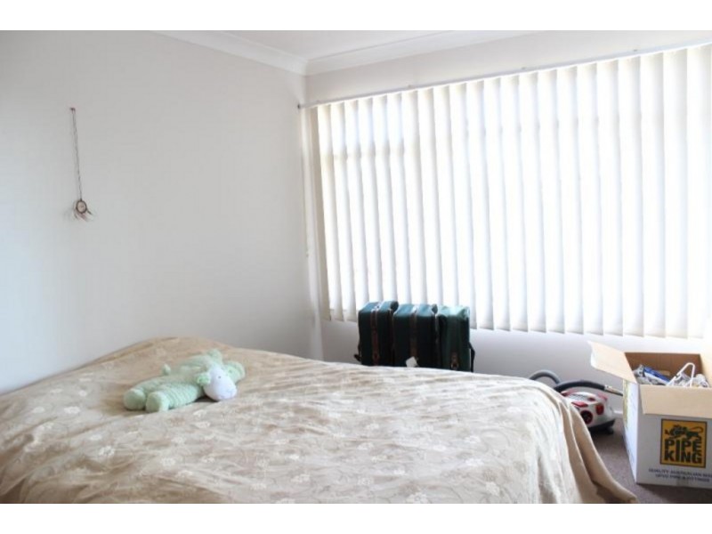 33 Angle Road, Leumeah NSW 2560