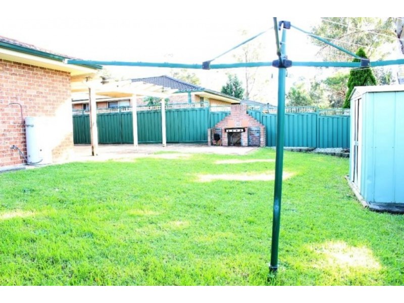 14 Spence Place, St Helens Park NSW 2560