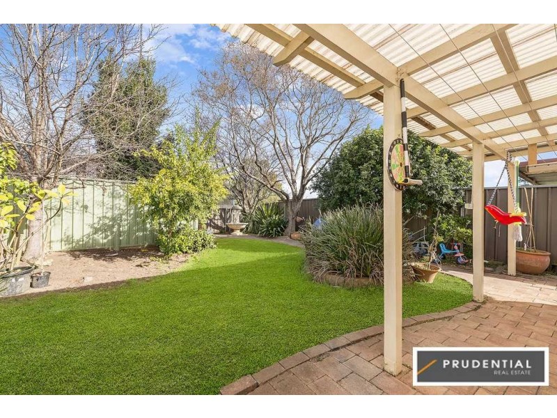 42 Aberfeldy Crescent, St Andrews NSW 2566