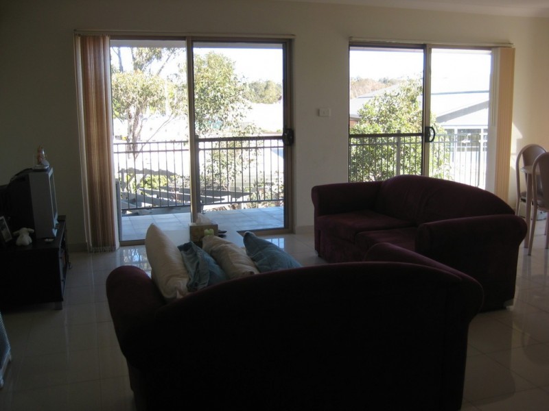 15/41 Woodhouse Drive, Ambarvale NSW 2560
