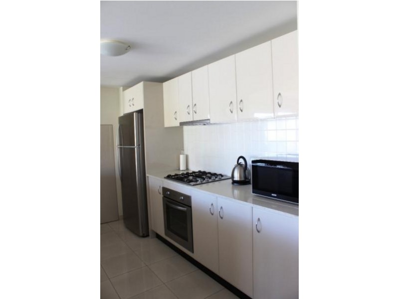 15/41 Woodhouse Drive, Ambarvale NSW 2560