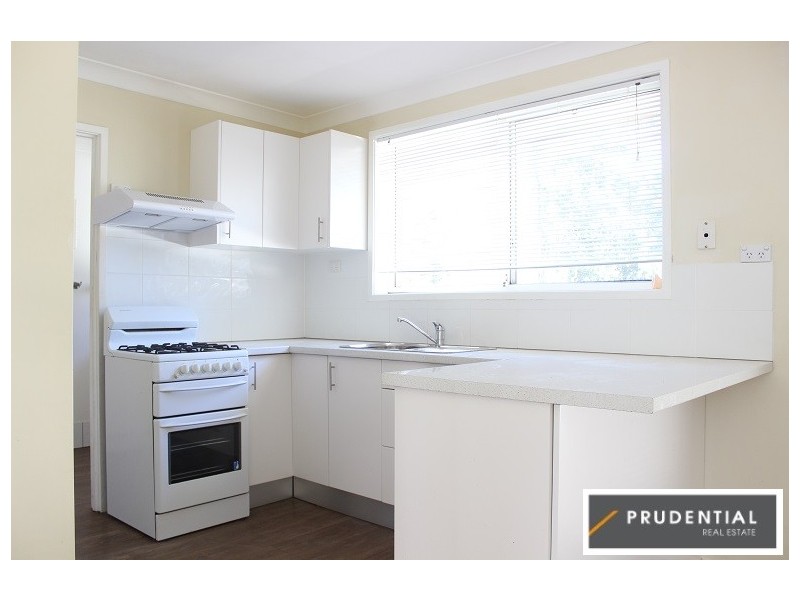 10 Tungoo Place, St Helens Park NSW 2560