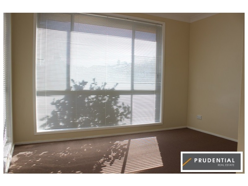 10 Tungoo Place, St Helens Park NSW 2560