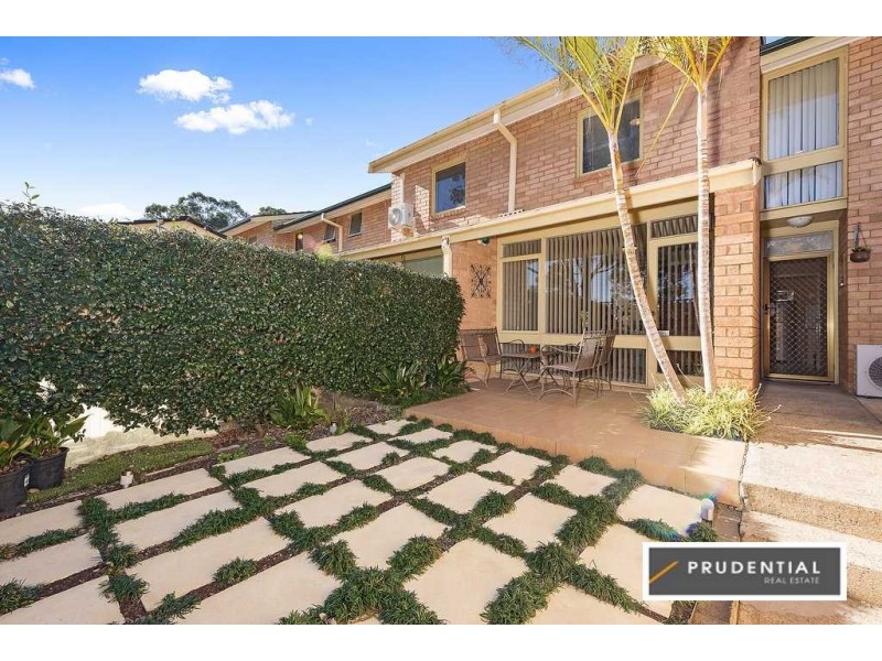 12/42 Woodhouse Drive, Ambarvale NSW 2560