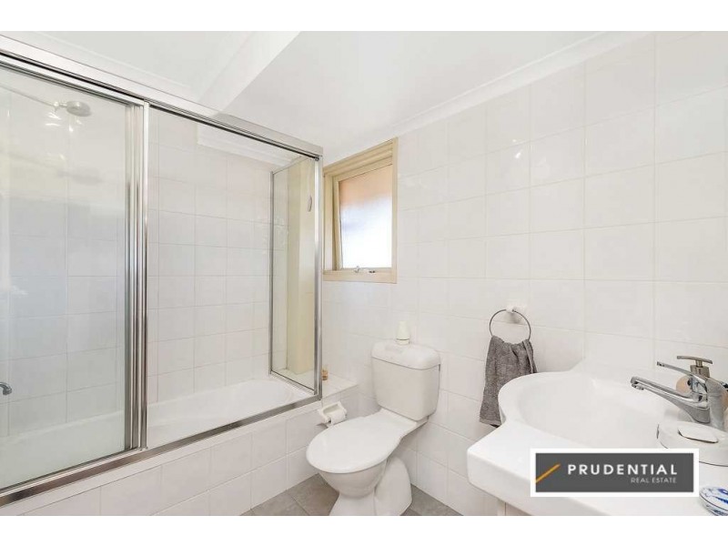12/42 Woodhouse Drive, Ambarvale NSW 2560