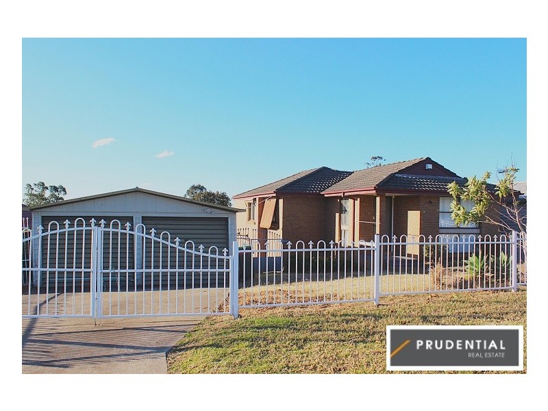 75 Demetrius Road, Rosemeadow NSW 2560