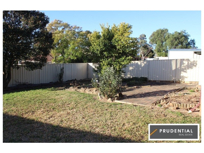 75 Demetrius Road, Rosemeadow NSW 2560