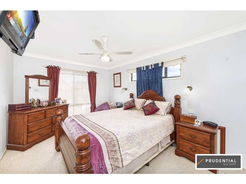 4 Siward Place, Rosemeadow NSW 2560