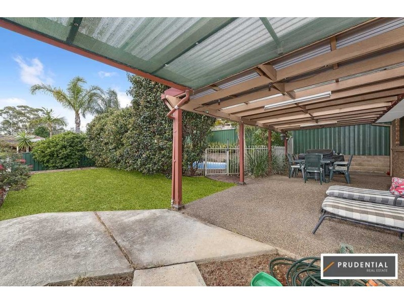 4 Siward Place, Rosemeadow NSW 2560