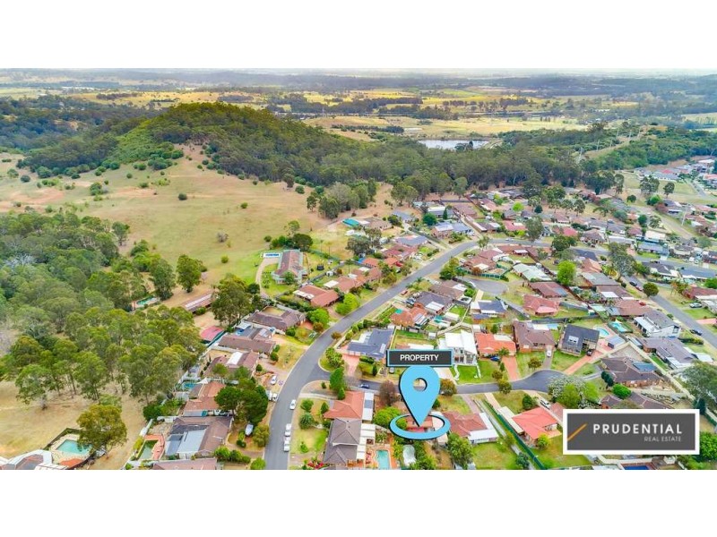 4 Siward Place, Rosemeadow NSW 2560