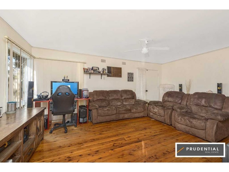 107 Campbellfield Avenue, Bradbury NSW 2560