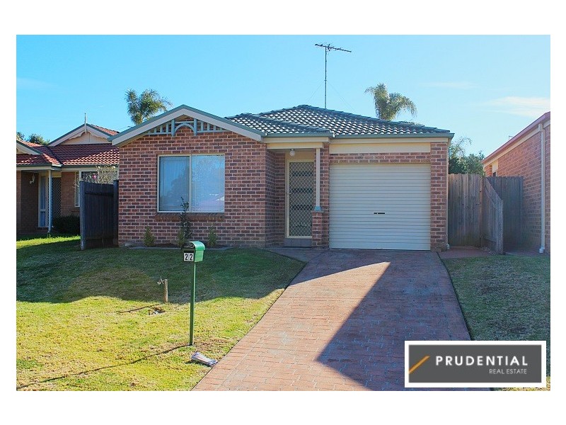22 Bettong Place, St Helens Park NSW 2560