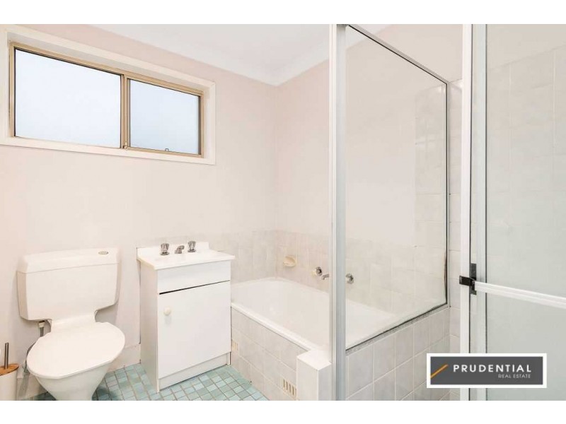 1/25 Parma Crescent, ST HELENS PARK, St Helens Park NSW 2560