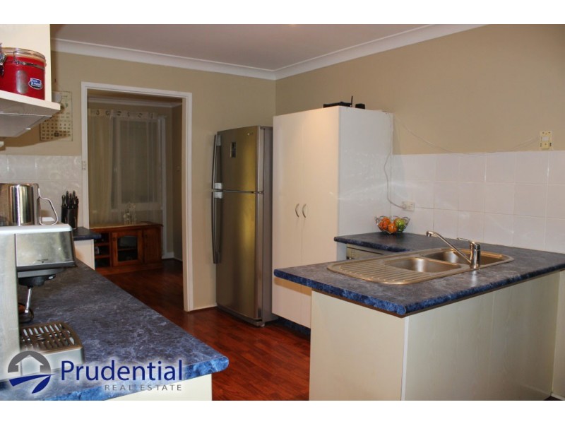 11 Bloodwood Place, Bradbury NSW 2560