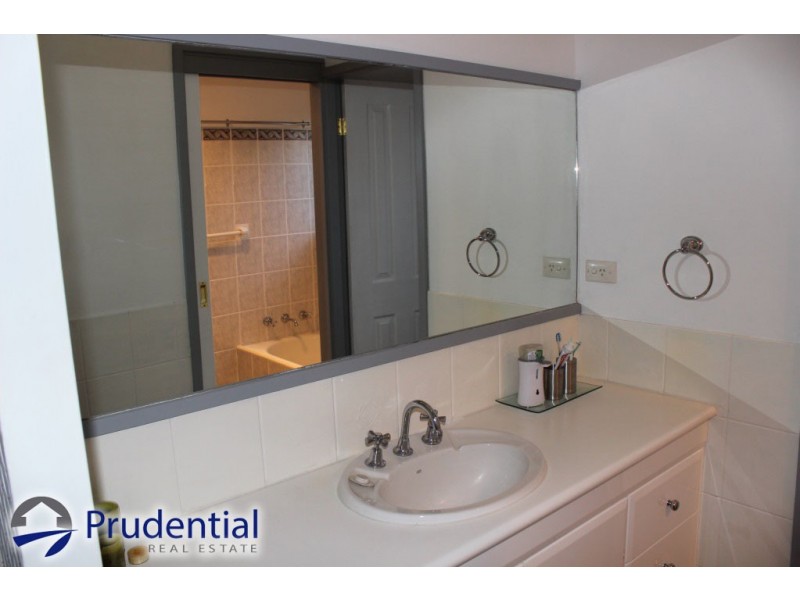 11 Bloodwood Place, Bradbury NSW 2560