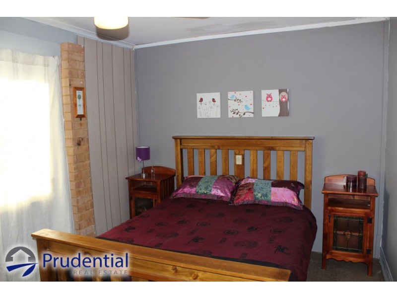 11 Bloodwood Place, Bradbury NSW 2560