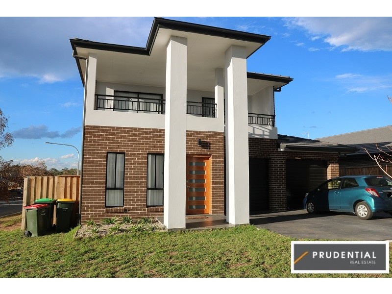 10 Dowie Drive, Claymore NSW 2559