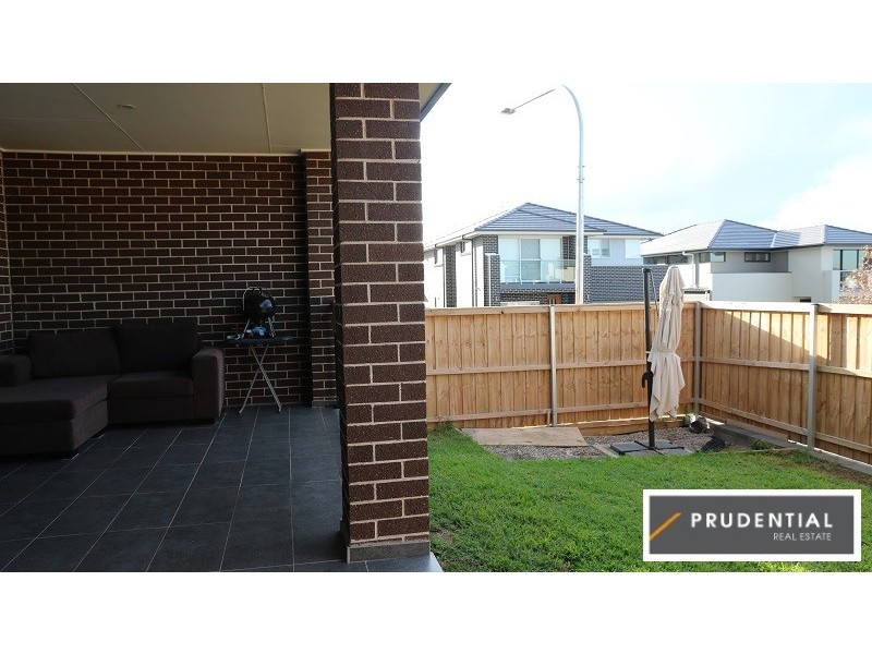 10 Dowie Drive, Claymore NSW 2559