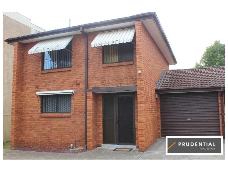 8/30 Broughton Street, Campbelltown NSW 2560