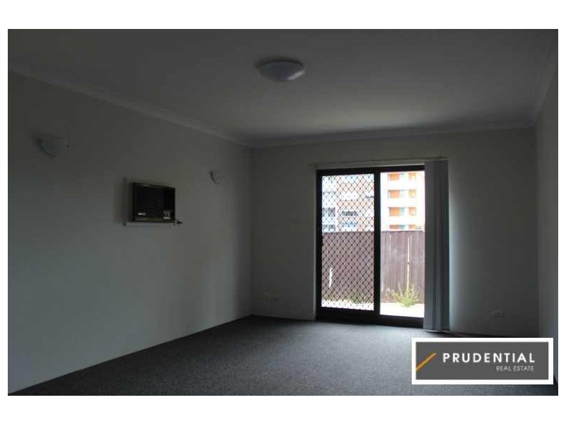 8/30 Broughton Street, Campbelltown NSW 2560