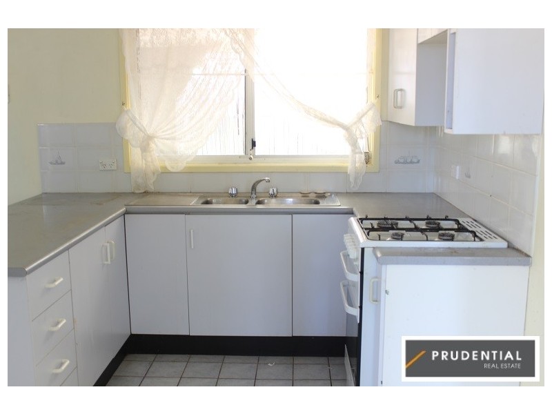 3 Osburn Place, St Helens Park NSW 2560