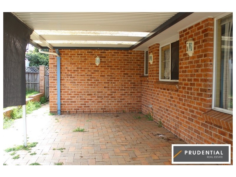 3 Osburn Place, St Helens Park NSW 2560