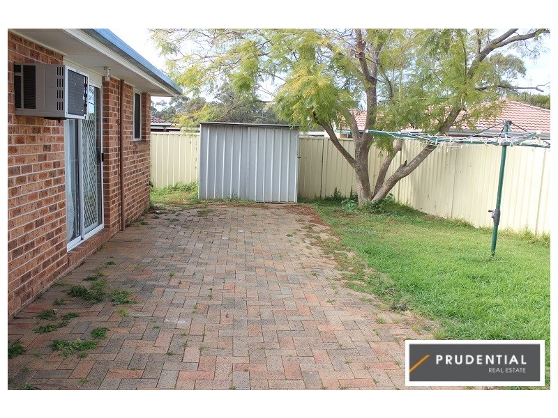 3 Osburn Place, St Helens Park NSW 2560