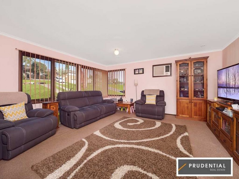 15 Marley Street, Ambarvale NSW 2560