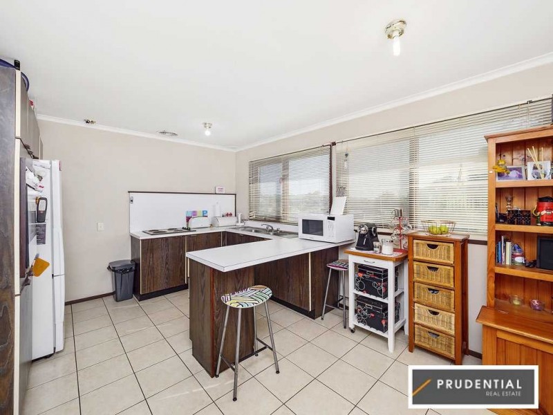 15 Marley Street, Ambarvale NSW 2560