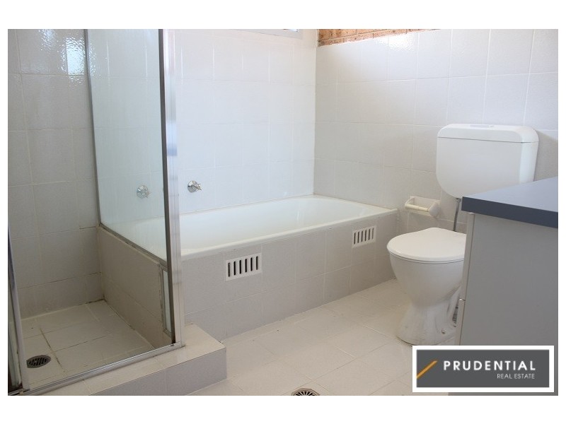 1/28 Kimberley St, Leumeah NSW 2560