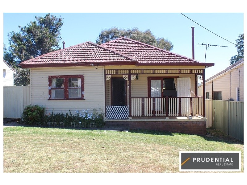 20 Farnsworth Avenue, Campbelltown NSW 2560