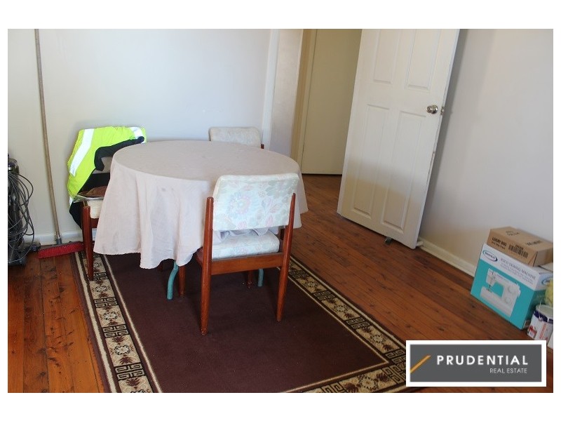 20 Farnsworth Avenue, Campbelltown NSW 2560