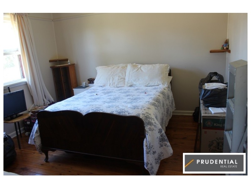 20 Farnsworth Avenue, Campbelltown NSW 2560